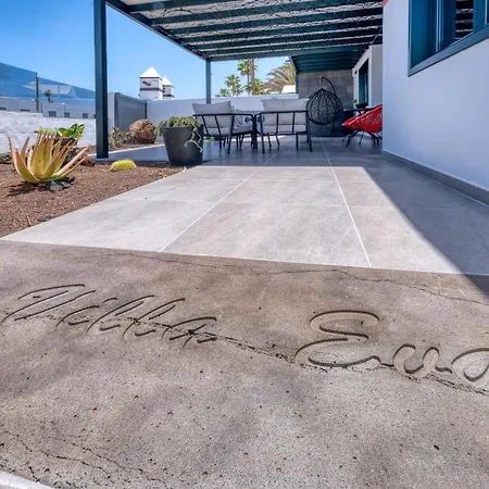Casa Eva - Private Pool, Bbq & Free Parking By Lanzarote Ferienhaus